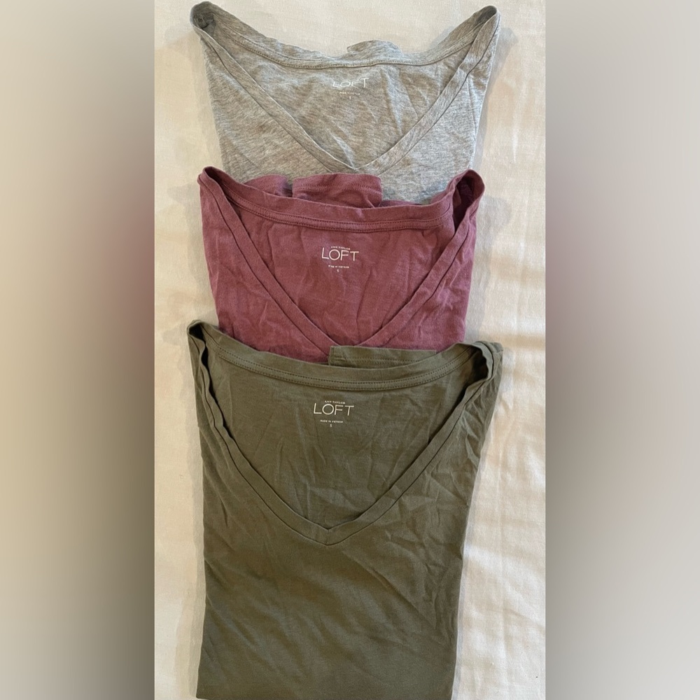 LOFT V-Neck T-Shirts Set of 3 all size Small